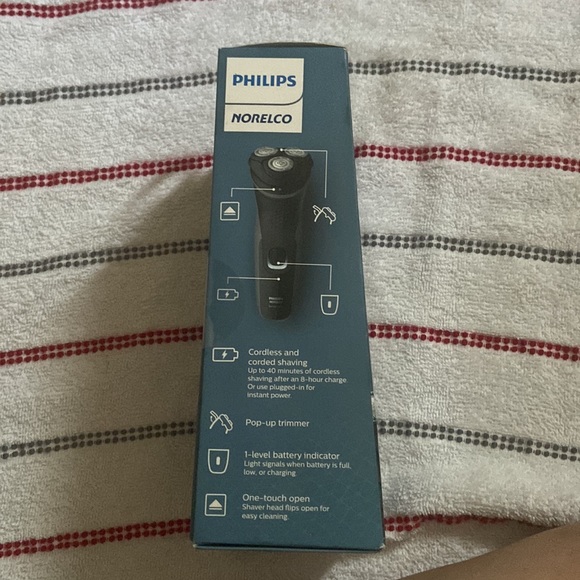 PHILIPS NORELCO Shaver 2300 - Picture 4 of 4